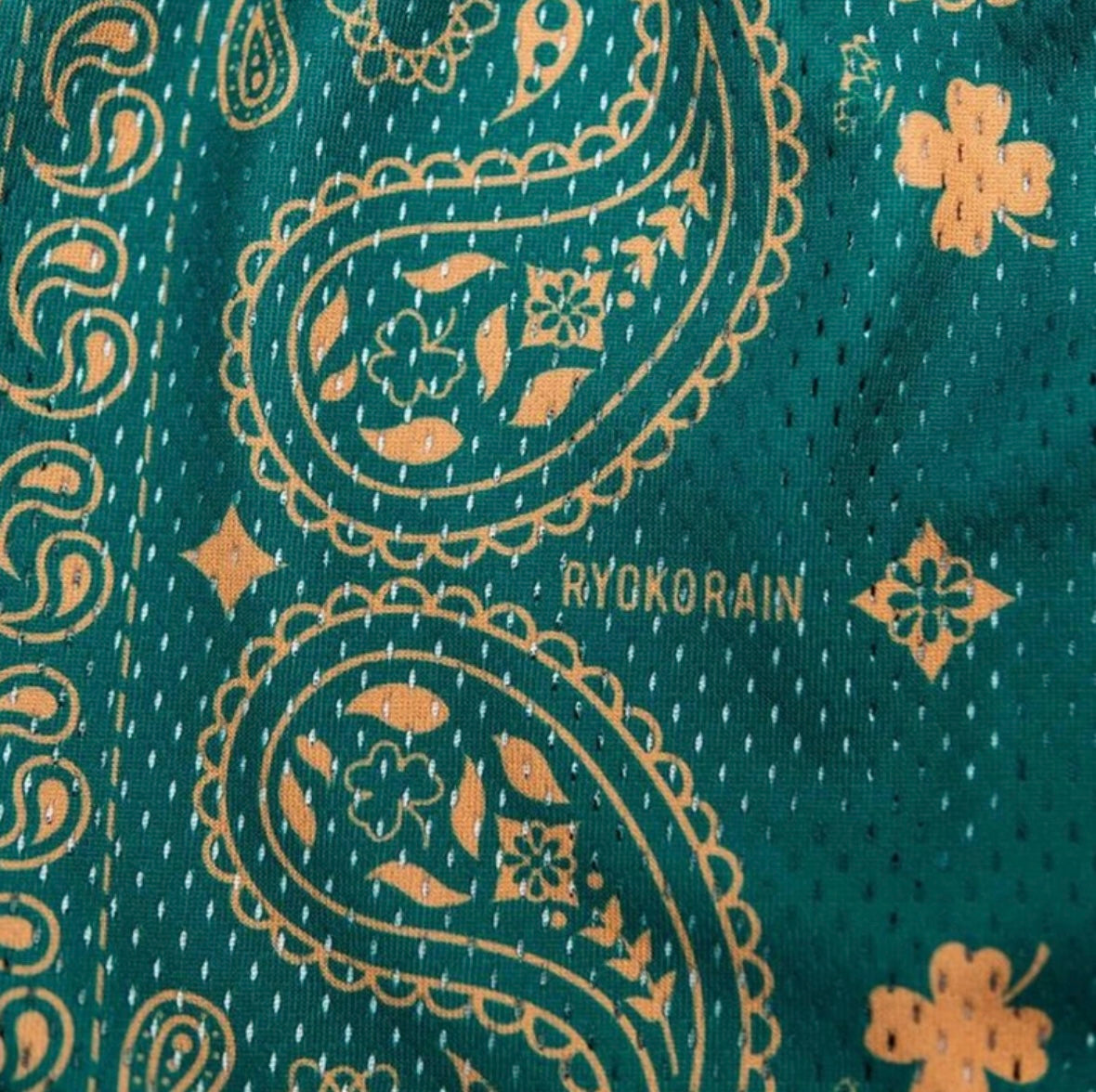 StreetBall™ Series
Men's Paisley Print Basketball Shorts