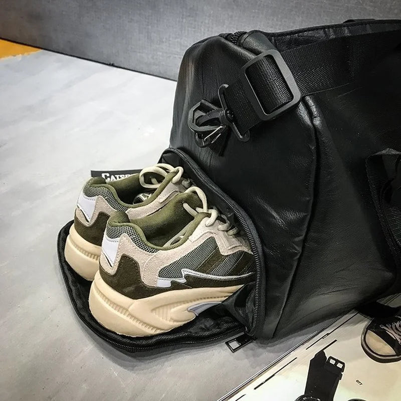 Classic Carryall 
Everyday Leather Gym Bag